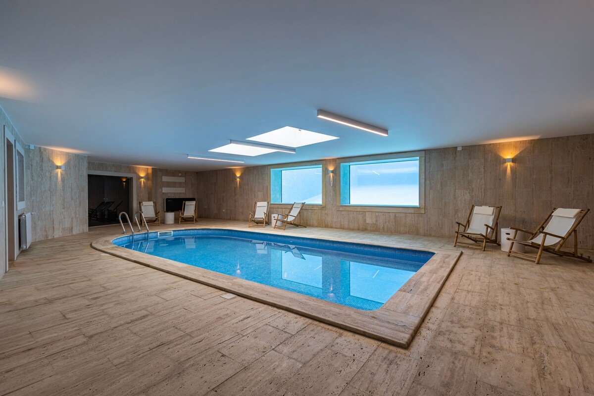 Windmill Beachfront Villa gallery image 4