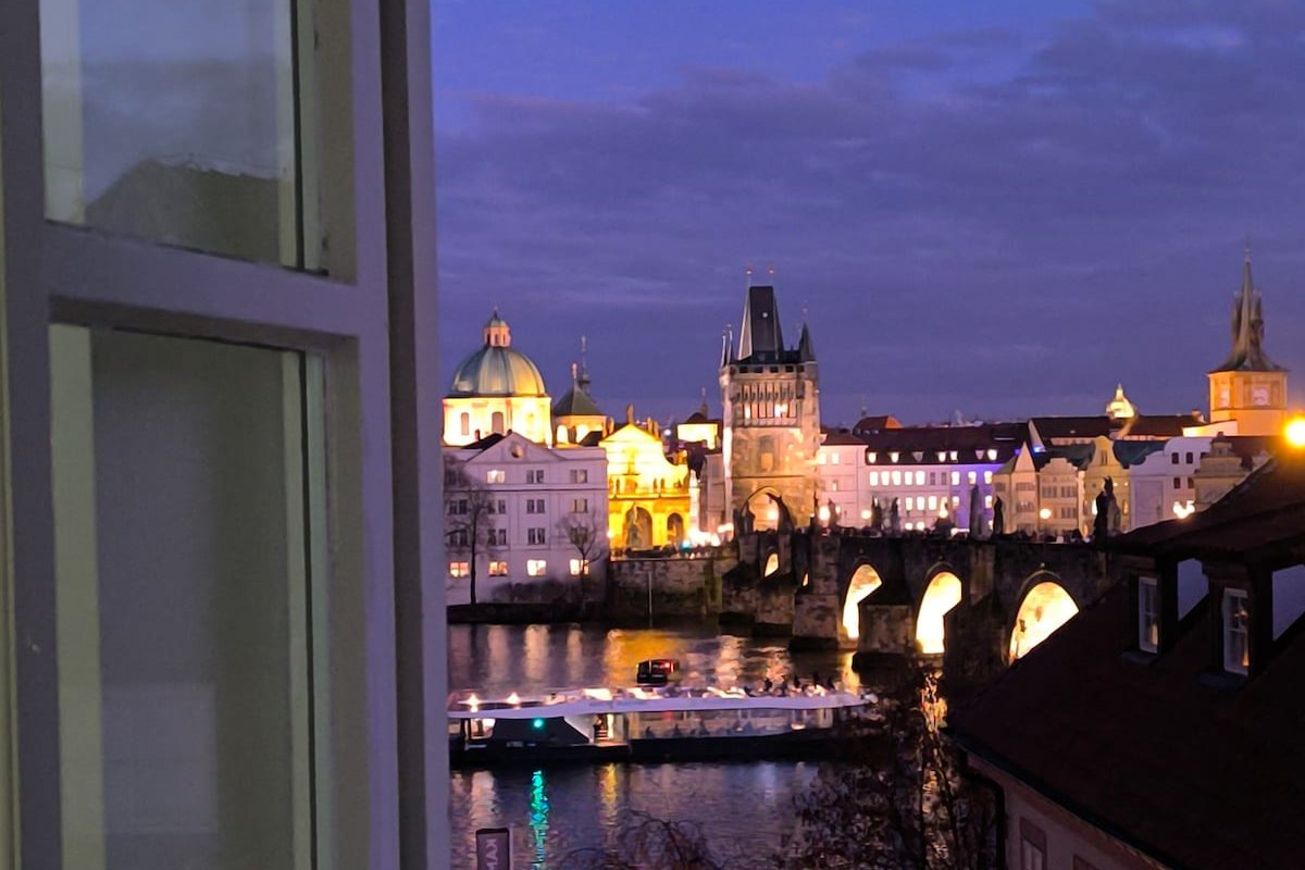 Duplex 165m² *Bridge VIEW*30 Sec to Charles Bridge gallery image 3