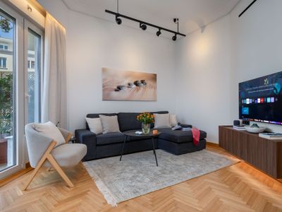 Athens.bliss Three in the Heart of the City