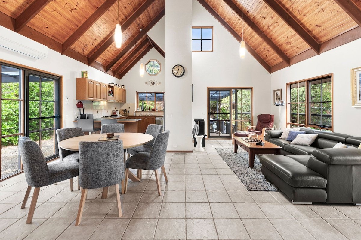 Cedar Beach House gallery image 3