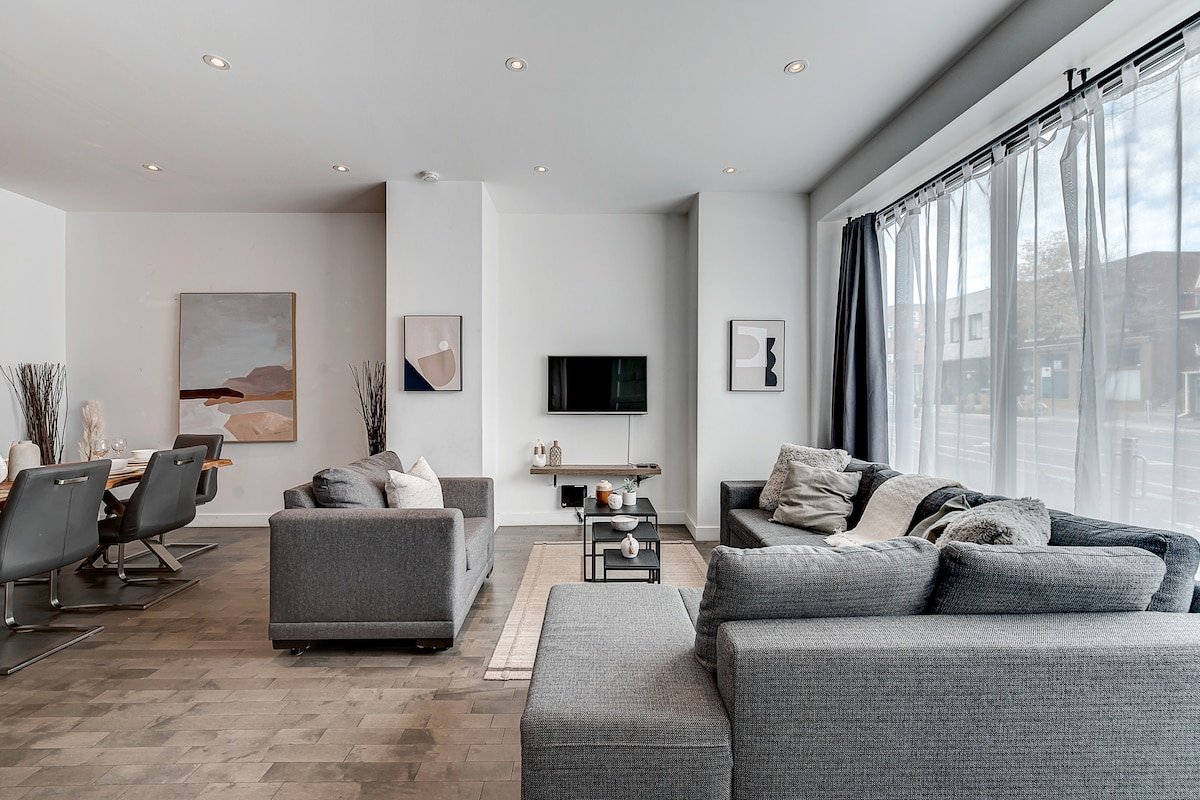 Sunny appartement plateau mont-royal parking 15$ gallery image 3