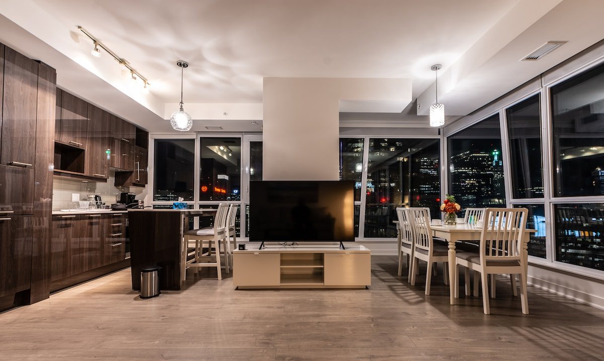 3BR&2BATH Condo CNT+Lake 2mins walk Subway Station gallery image 3