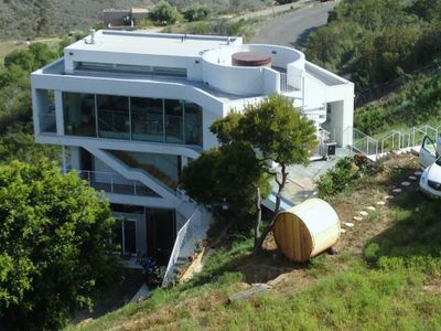 Malibu Modern Sanctuary w/ Jaw-Dropping Ocean View