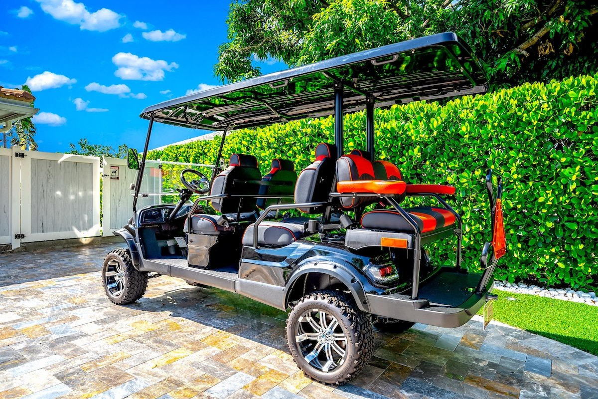 Heated SaltPool+HotTub! Golf Cart+1 Mile 2 Beach! gallery image 3