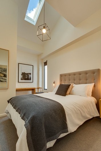 Waterfront Luxury Loft Penthouse gallery image 4