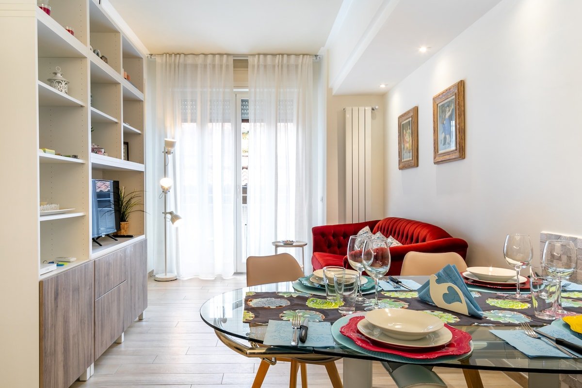 Sophisticated Ponte Vecchio Apartment with Rooftop Views gallery image 4