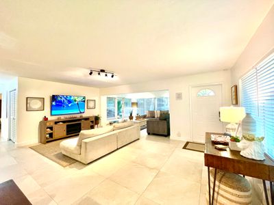 Sunshine-House on the beach-Downtown-Heated Pool