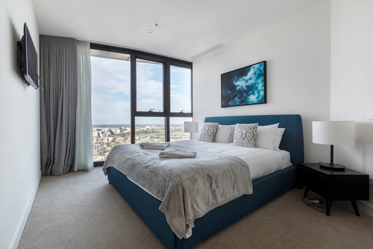 Luxurious 3 BRM Apartment gallery image 4