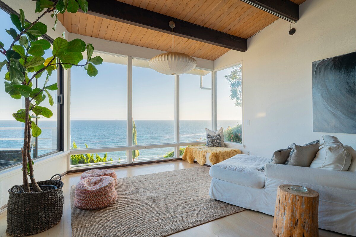 Malibu Villa with Beach Access and Ocean View gallery image 2