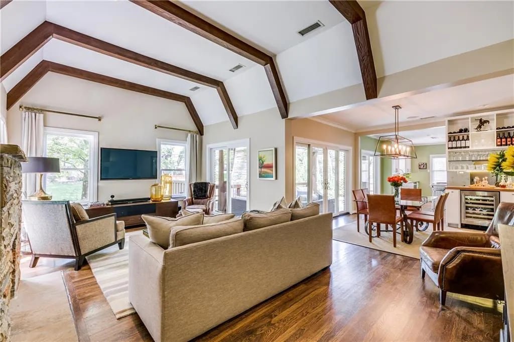 Stunning E Dallas 3BR Pool Spa Fireplace Retreat gallery image 5