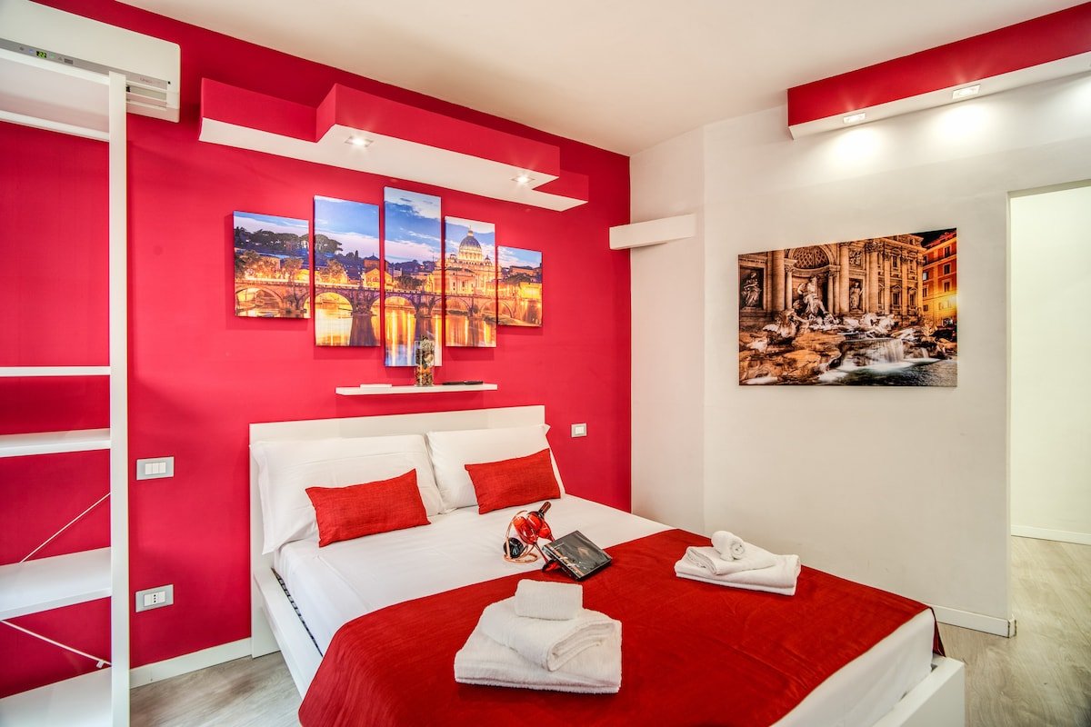 Royal Vatican suites gallery image 3