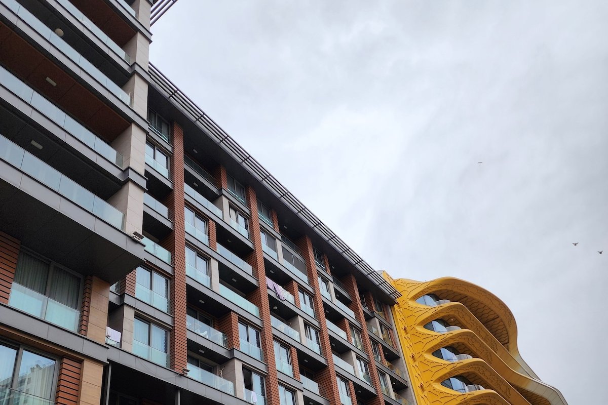 Perfect Residence Taksim 3 bedrooms pool sauna gallery image 3