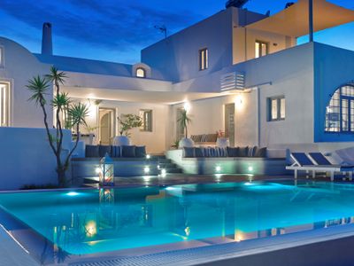 Aleria Santorini Villa
