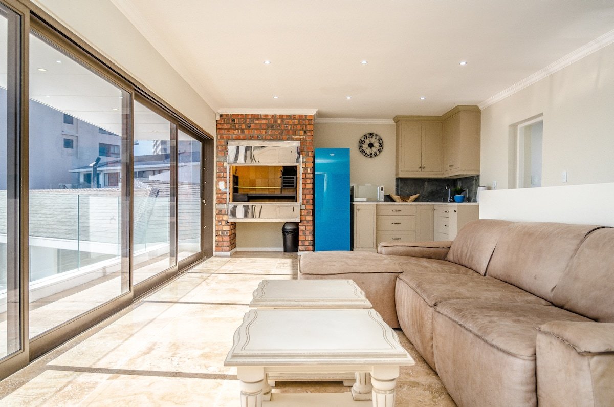 Blouberg beachfront escape gallery image 3