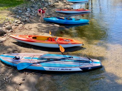 “Blue Bay Getaway” lake front!