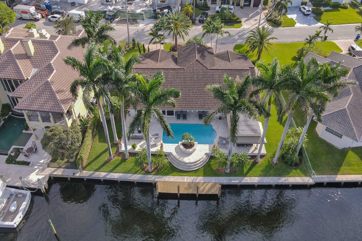 Palms by the Sea Villa gallery image 2