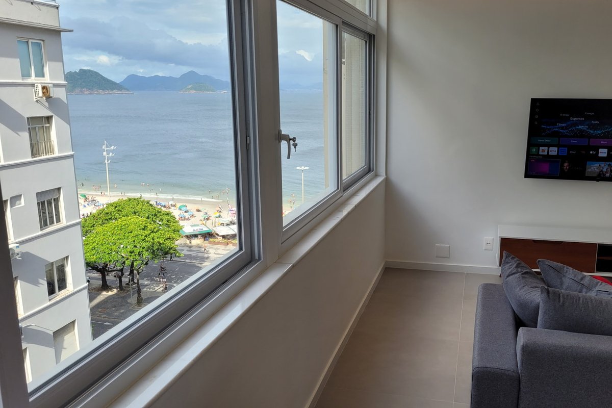 Beautiful 2 bedroom apartment with Oceanview