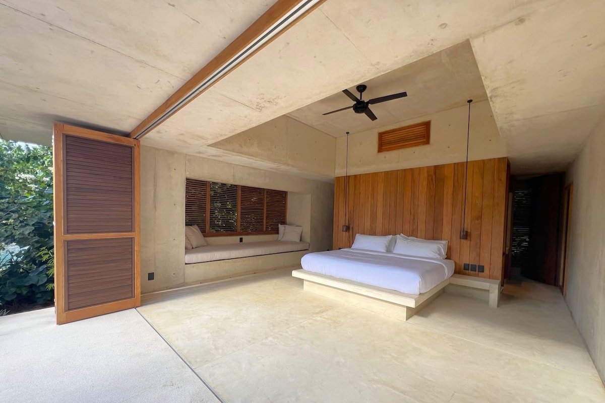Exclusive House 6BR Beachfront in Puerto Escondido gallery image 2