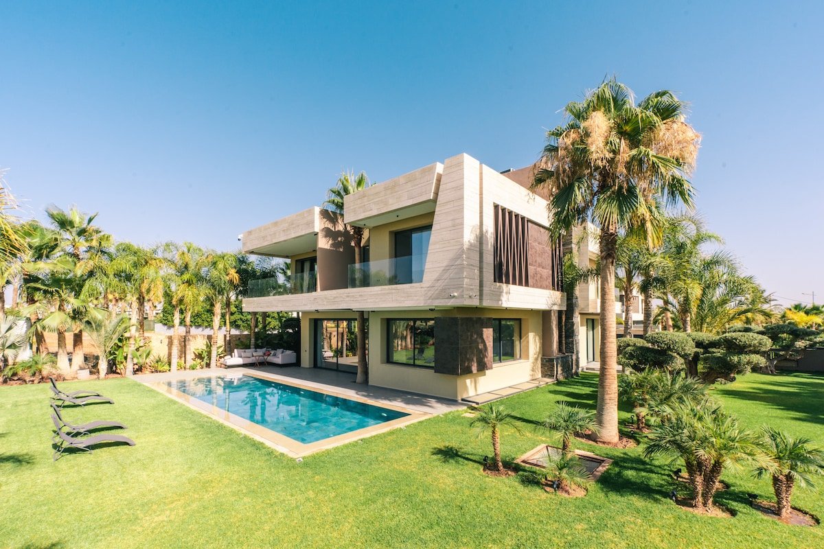 Villa Cullinan: Luxe, Unicité et Vue Sur le Golf