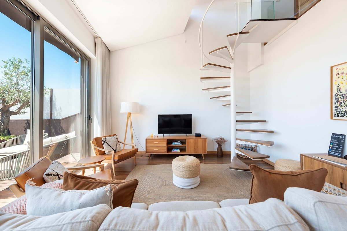 Alves da Veiga Downtown Rooftop by Nuno & Family gallery image 3