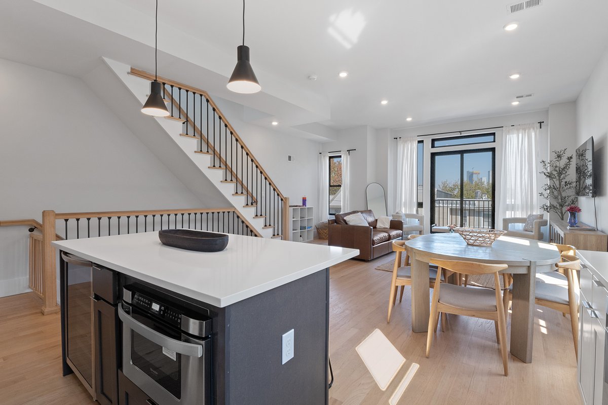 The Arlo – NEW Stay Close To NYC/MetLife