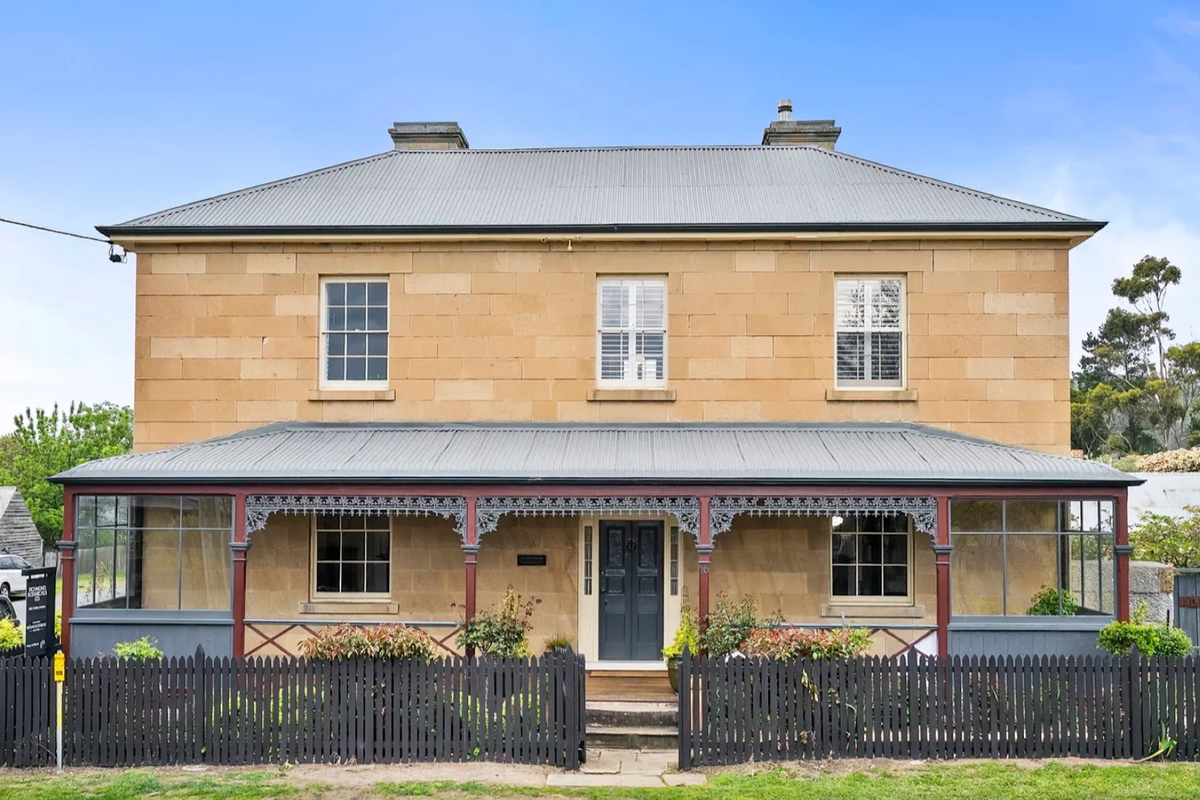 Bellevue House – Historic Luxury
