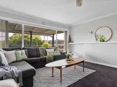 Legana Lodge – Your home away from home -12 guests