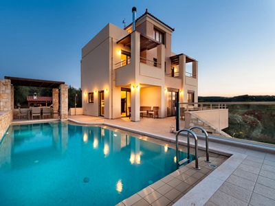 GiAnna 5bd+Attic Luxury Villa