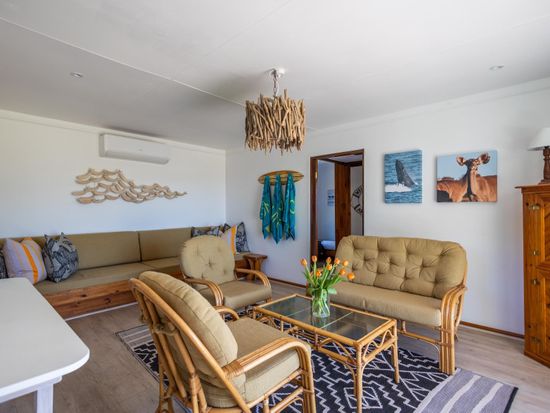 Seating area - Room