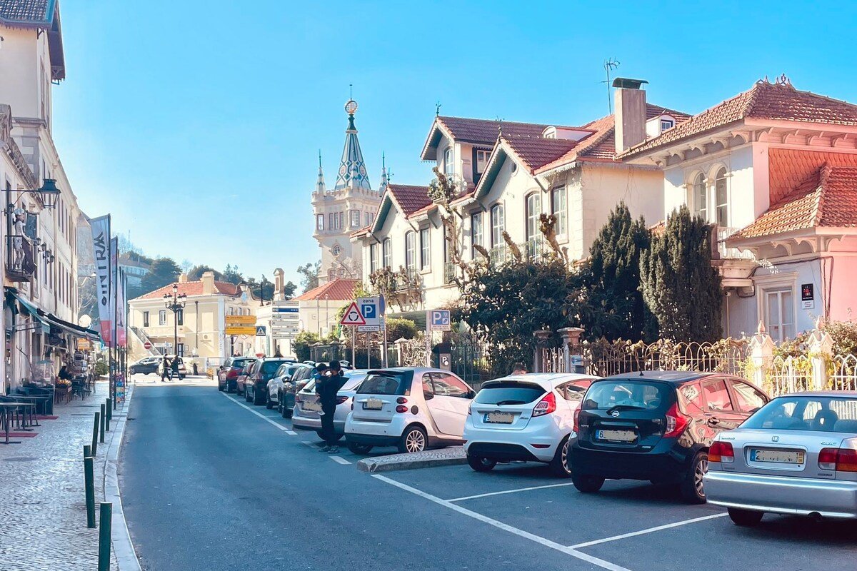 Happy Holiday Sintra gallery image 5