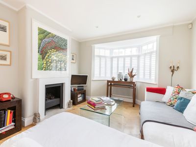 Whoops-a-Daisy 3 bedroom in Notting Hill