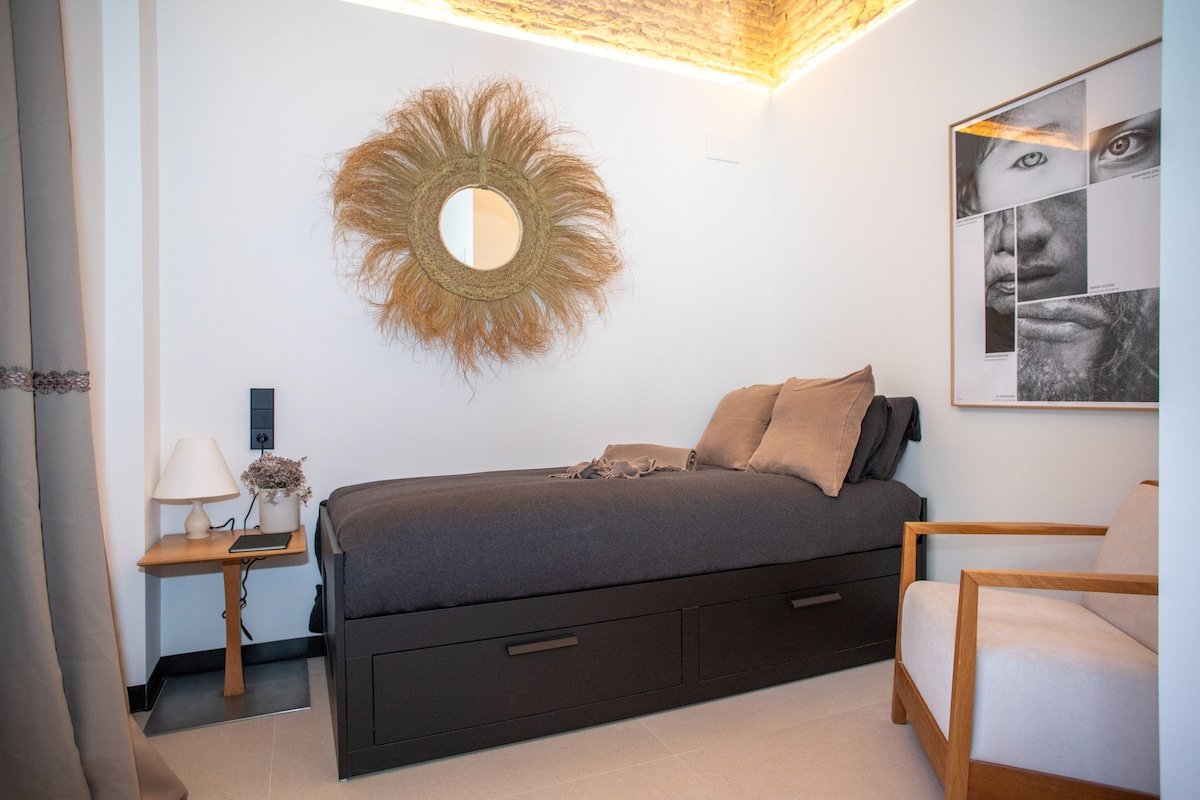 Luxury Apartment in Center gallery image 5