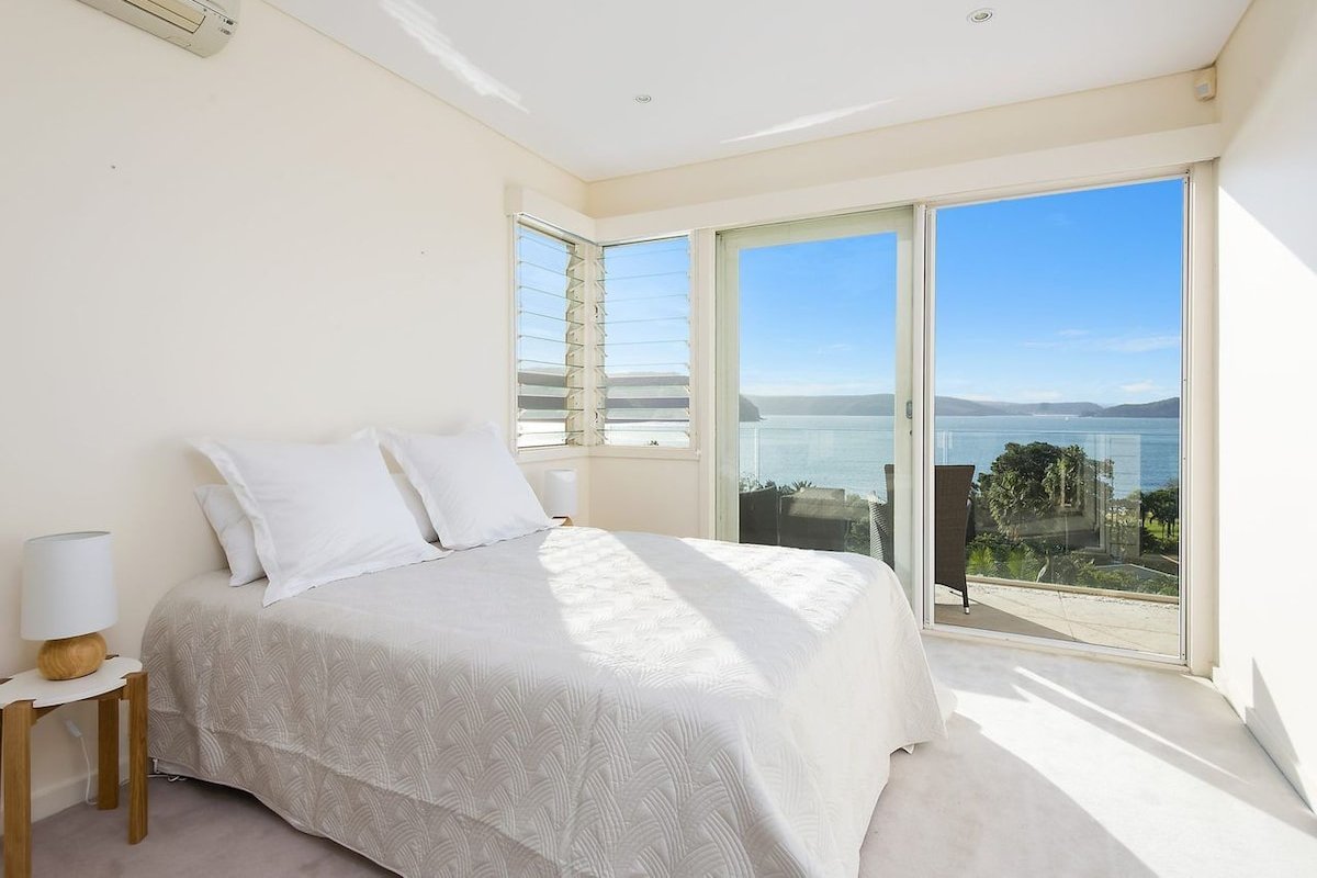 COLLINS HOUSE by Palm Beach Holiday Rentals gallery image 4