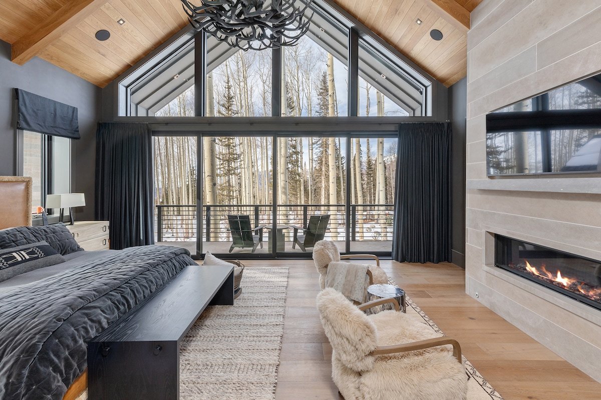 Modern Home, Hot Tub, Guest House | By InvitedHome gallery image 2