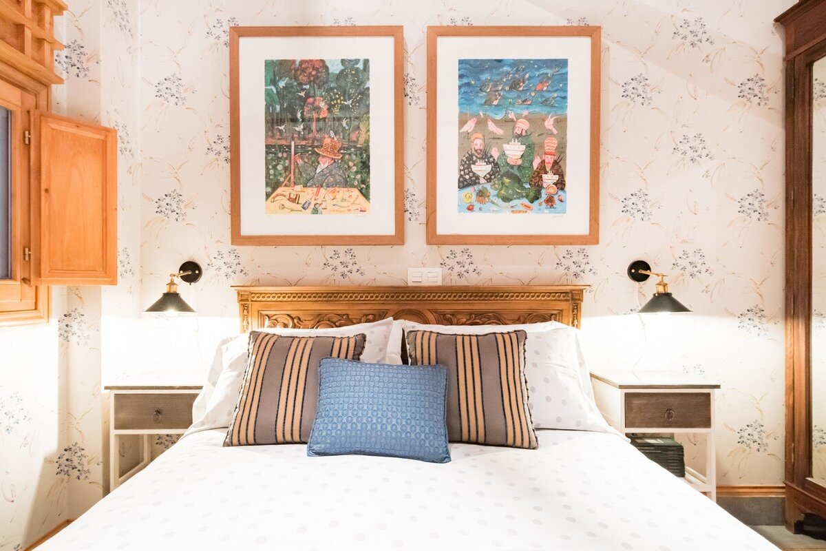 Stroll to the Royal Palace from a Charming Central Apartment gallery image 4