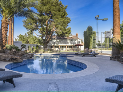 Large, Luxury Villa w/ Pool, Tennis on 3/4 Acre!