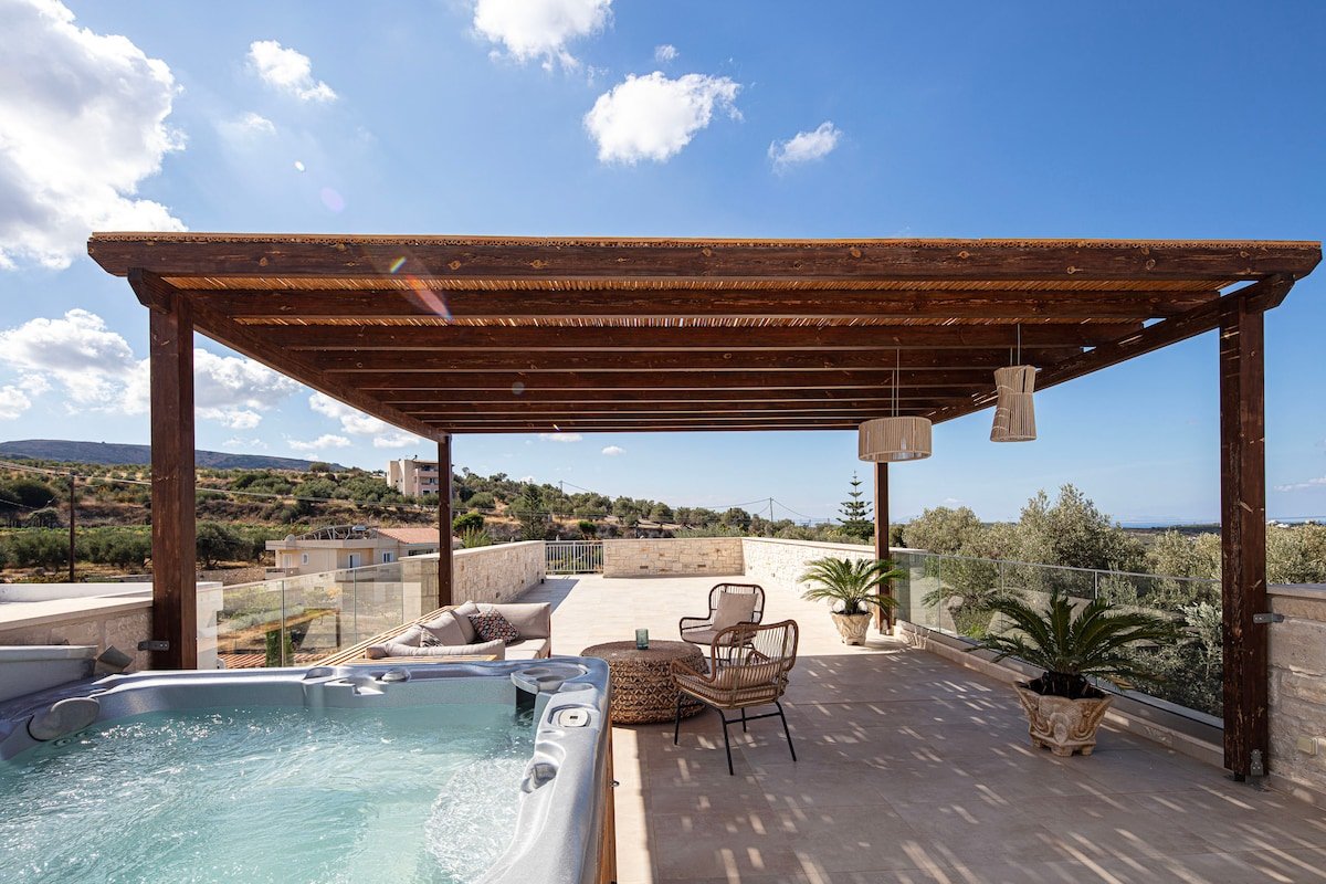 Mandana Villa – With Private Pool & Jacuzzi gallery image 4