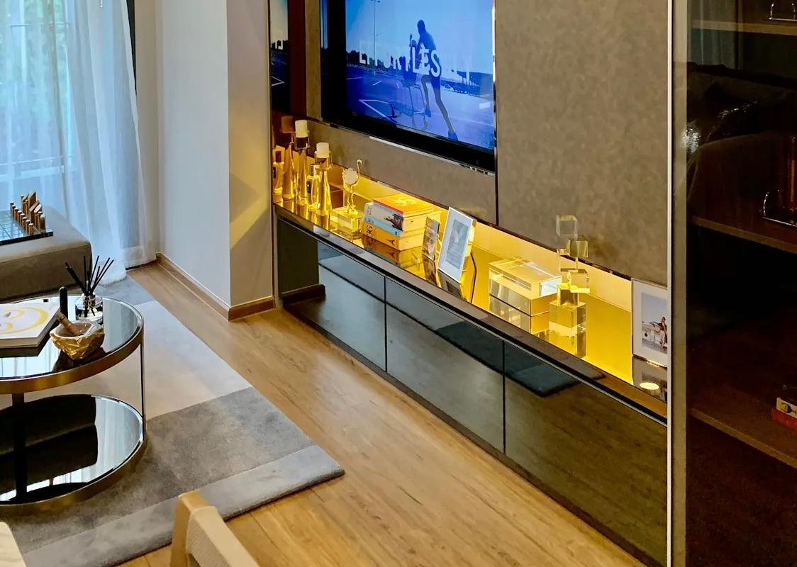 hello gallery image 3