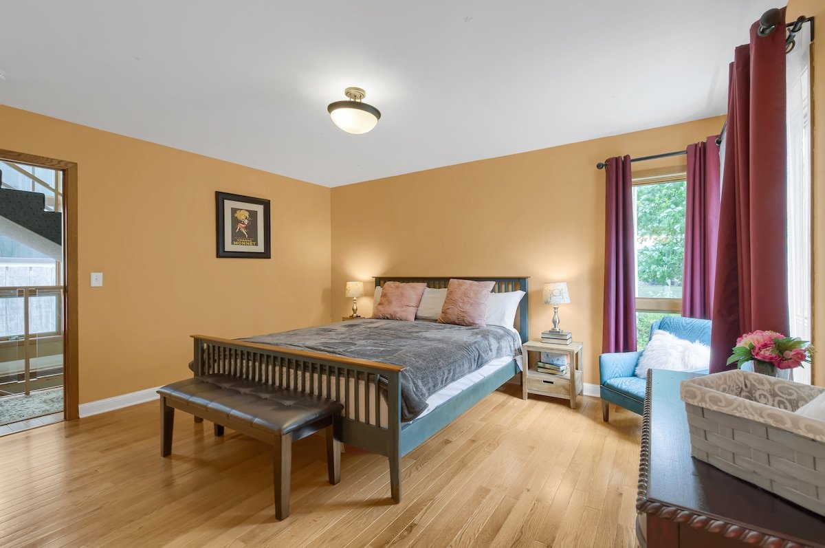 Luxury modern Villa | Downtown | Convention gallery image 5