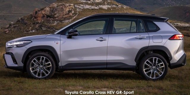 TOYOTA COROLLA CROSS 1.8 GR-S HYBRID - 57 