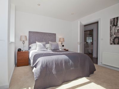 2bed 2bath Liverpool Street