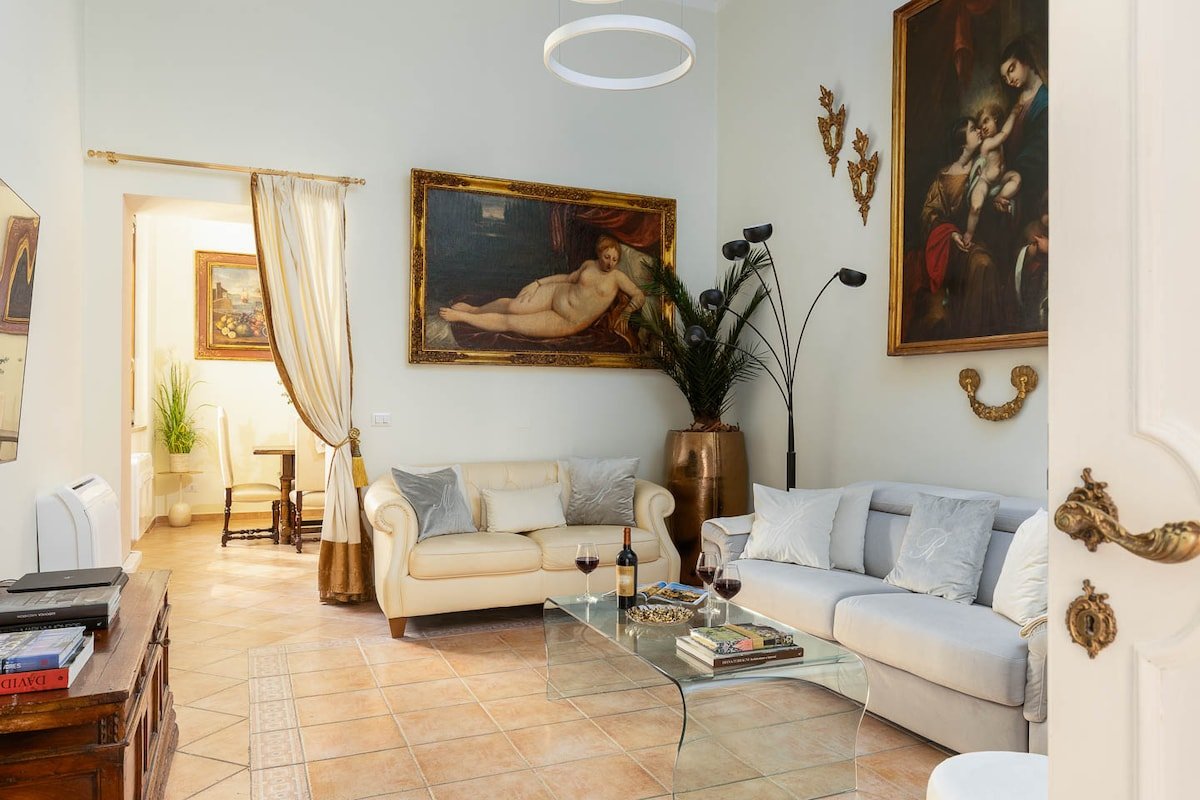 RosaM Suite Spanish Steps 15m.walk 170sqm topfloor gallery image 3