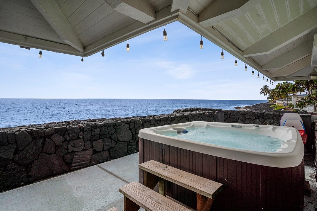 Stunning Ocean Front Home gallery image 5