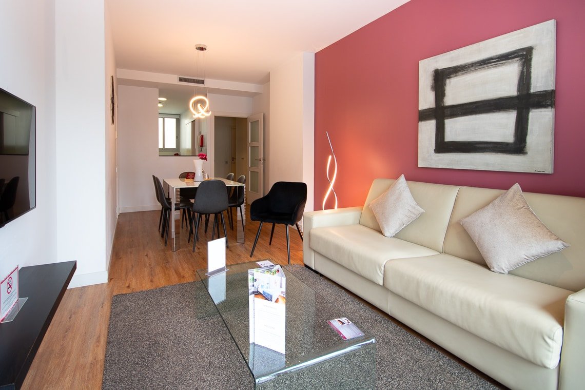 Amazing Sagrada Familia view – 2-bedroom apartment gallery image 4