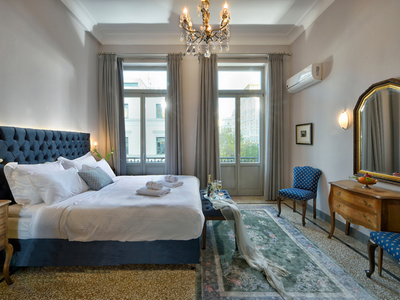 Stylish Neoclassical Apartments – 3 min from Metro