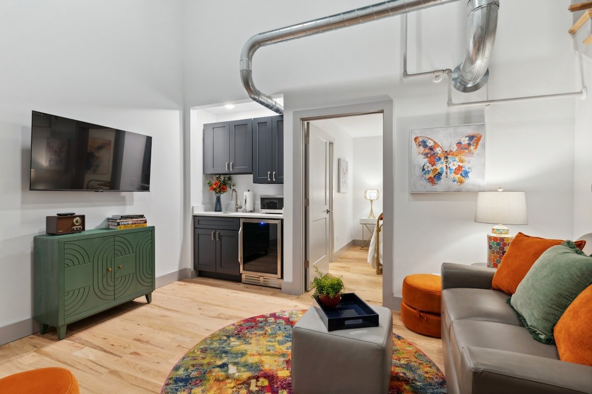 Majestic Lofts #603 – Printers Alley! gallery image 3