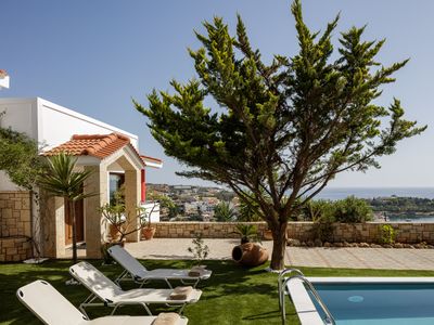 Veranda Sea View Villa, Walking Distance to Beach