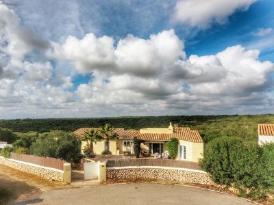 Charmante Villa mit grossem Pool & Dachterrasse