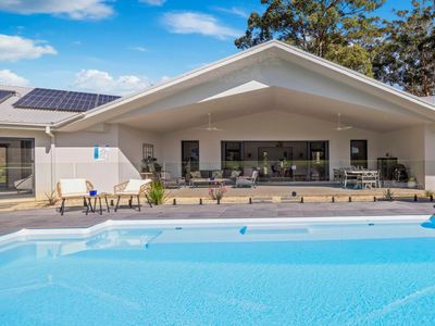 Koala Lane – Family, Pool, Sleeps 10, Luxe