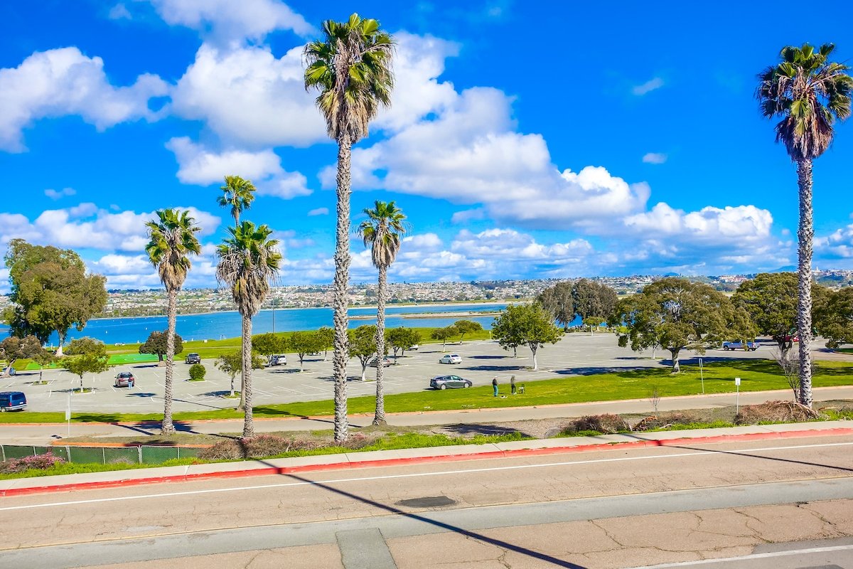 The Crown Jewel Villa with AC!Bikes,Kayak and SUP! gallery image 4